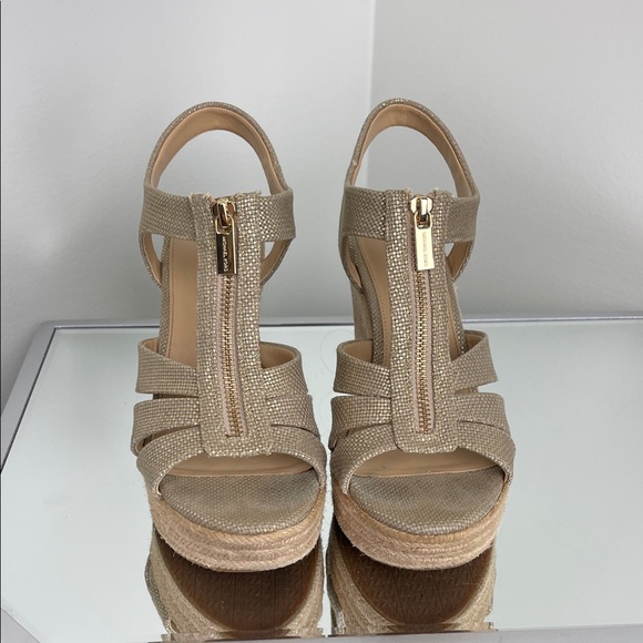 Michael Kors Gold Espadrille Wedge Sandals Size 8.5 - Picture 9 of 9